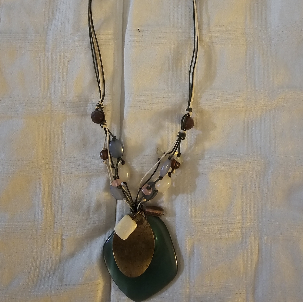 Chic Multicolor Pendant Necklace